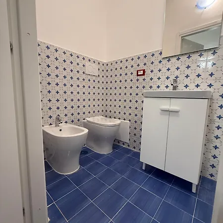 A I R House *