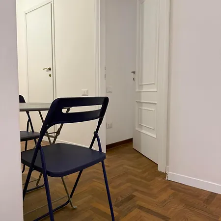 A I R House בית הארחה